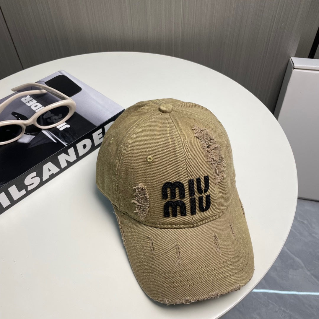 251028 New essential baseball cap for daily outfits