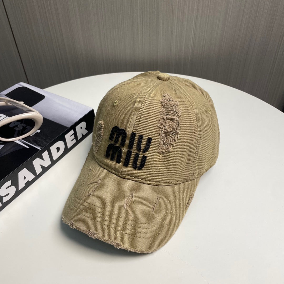 251028 New essential baseball cap for daily outfits