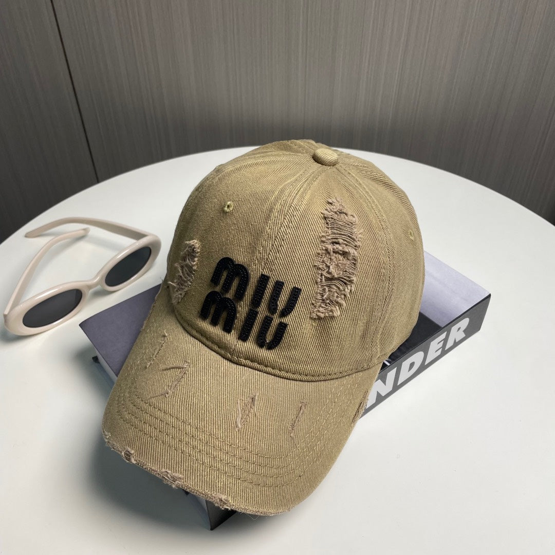 251028 New essential baseball cap for daily outfits