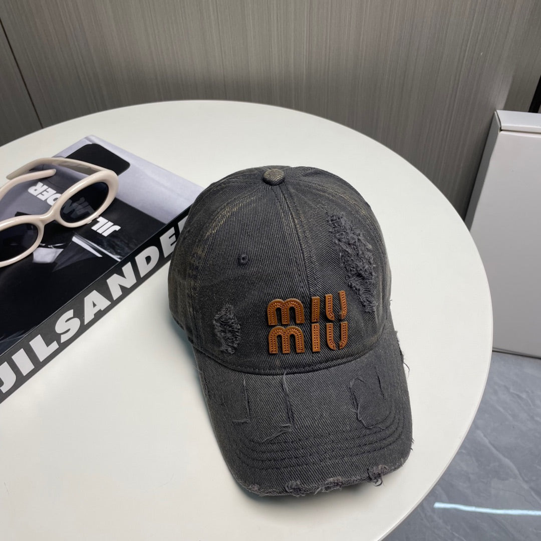 251028 New essential baseball cap for daily outfits