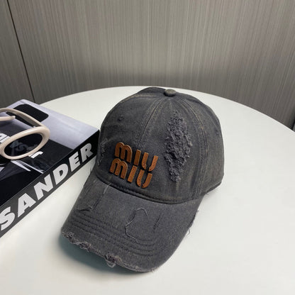 251028 New essential baseball cap for daily outfits