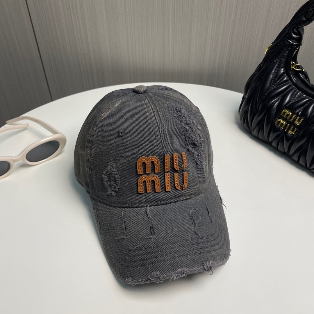 251028 New essential baseball cap for daily outfits