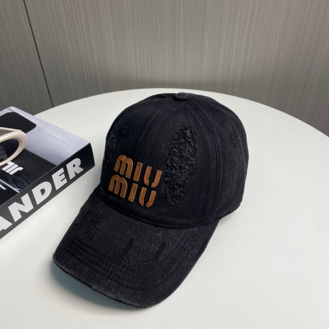 251028 New essential baseball cap for daily outfits