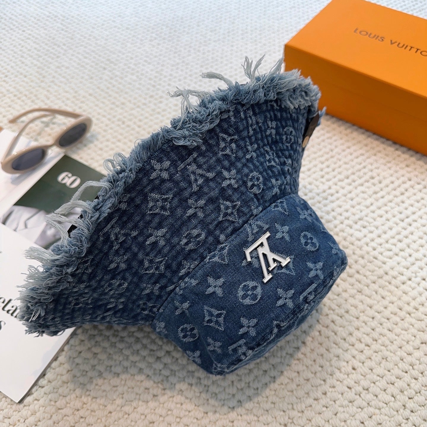 251028 New style for daily wear, paired with a fisherman hat