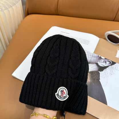 251028 New daily wear matching warm knitted hat