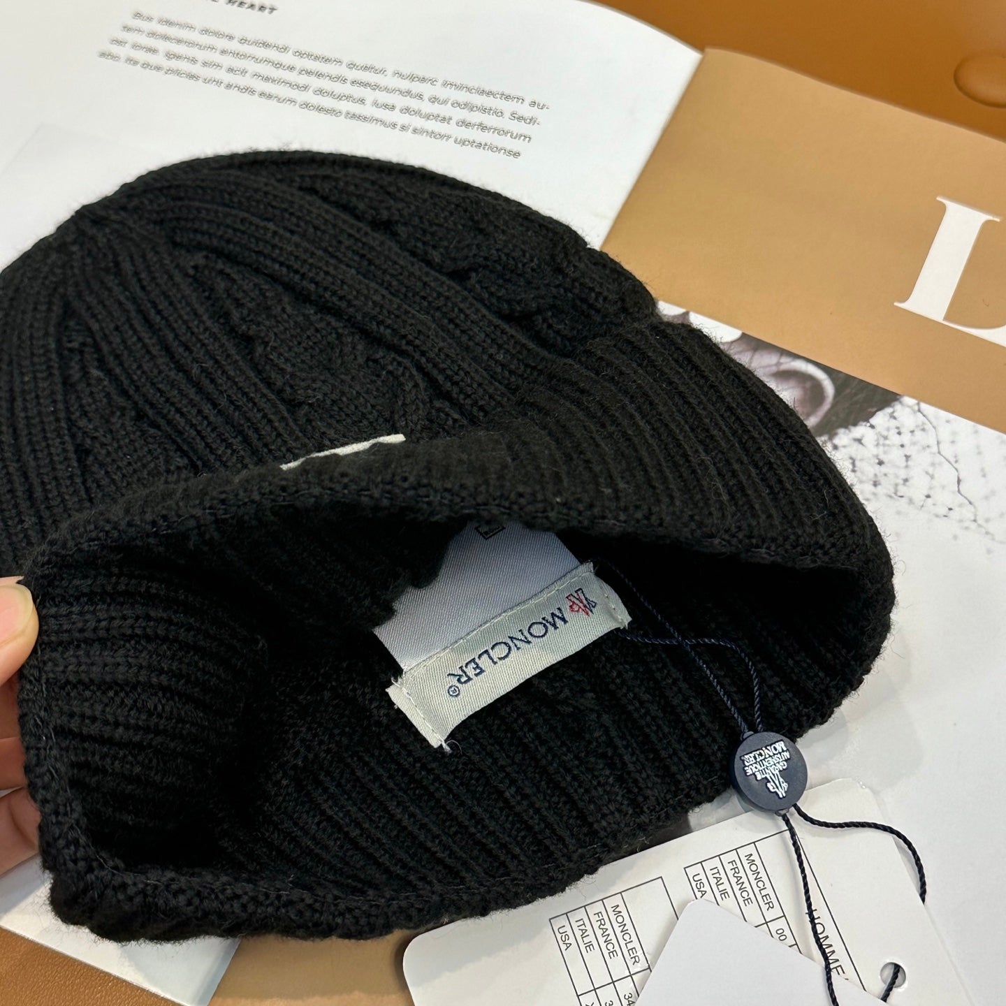 251028 New daily wear matching warm knitted hat