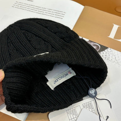 251028 New daily wear matching warm knitted hat