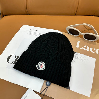 251028 New daily wear matching warm knitted hat