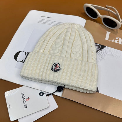 251028 New daily wear matching warm knitted hat