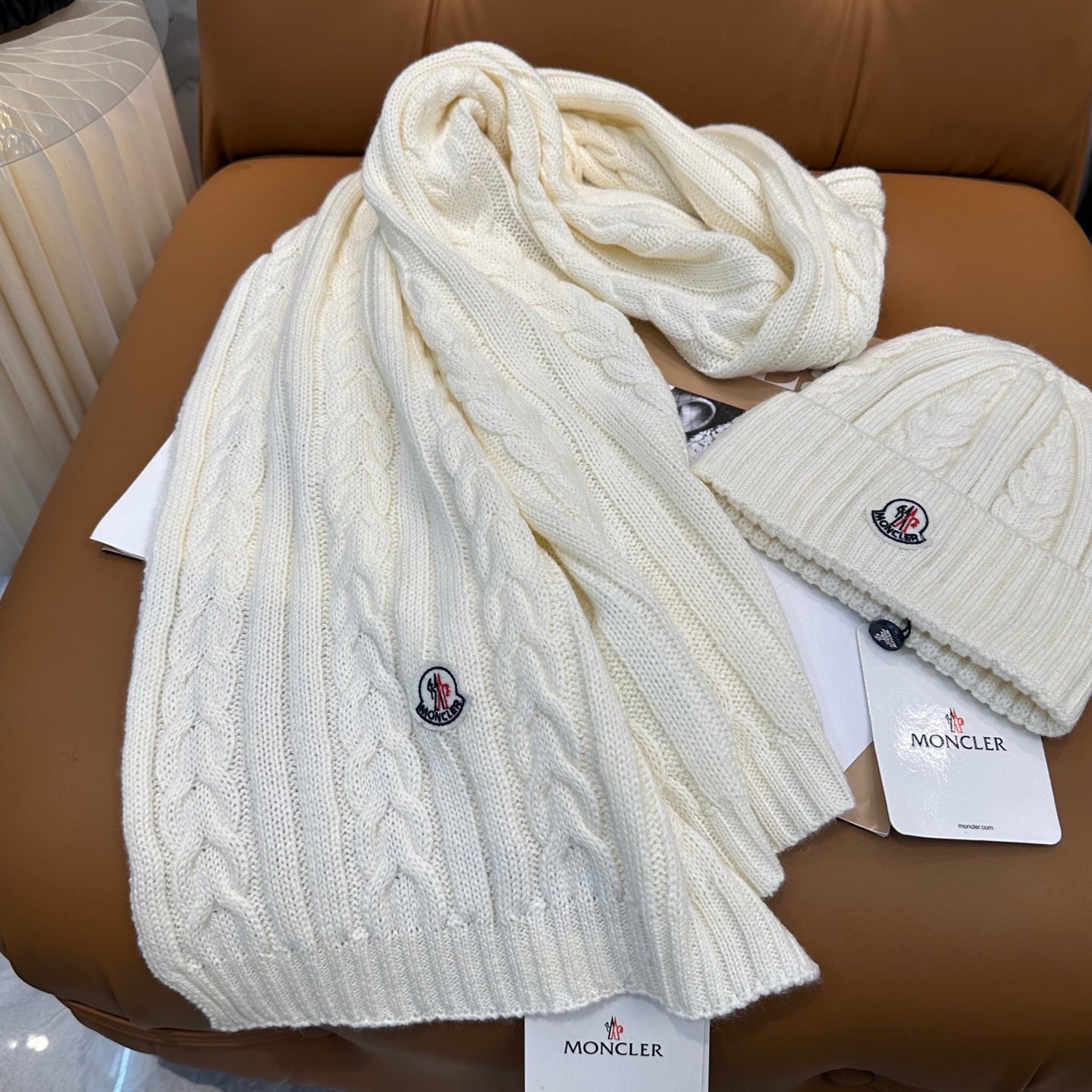 251028 New daily wear matching warm knitted hat