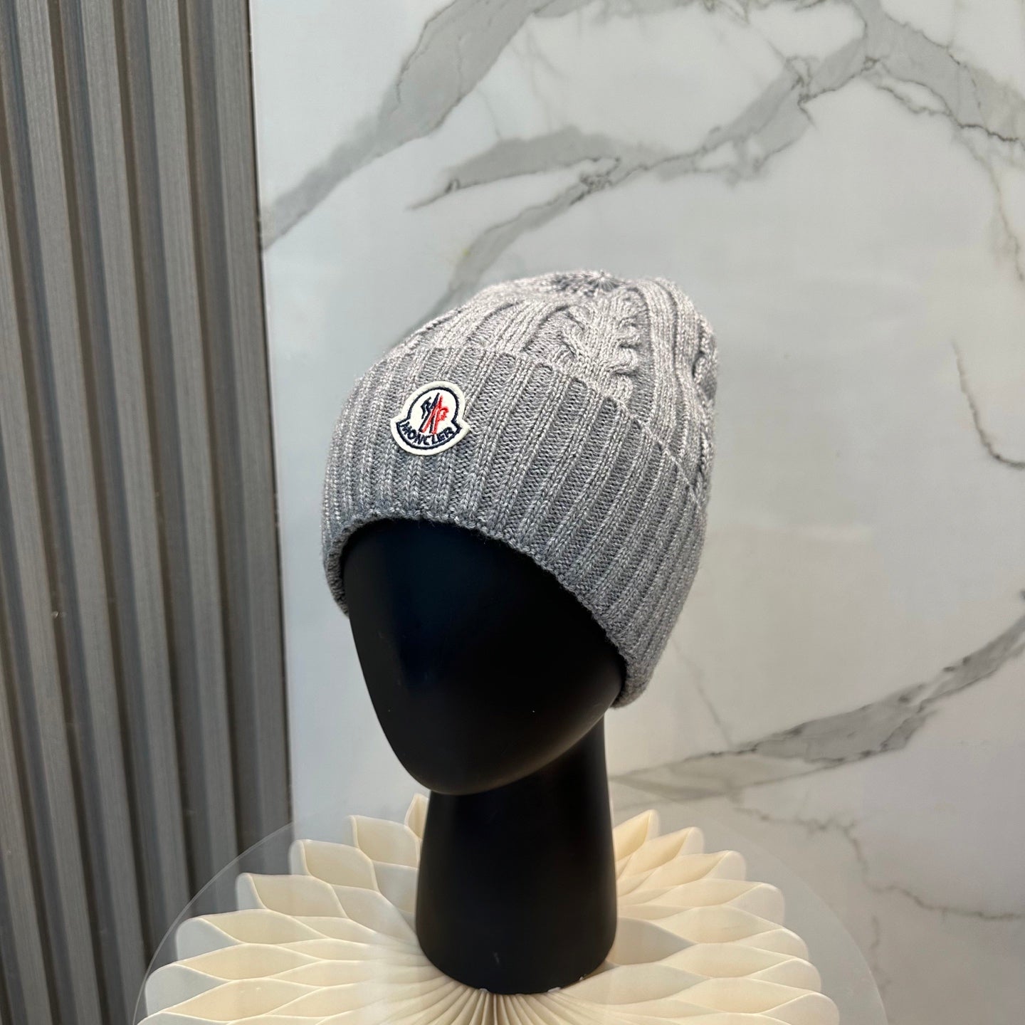 251028 New daily wear matching warm knitted hat