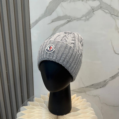251028 New daily wear matching warm knitted hat
