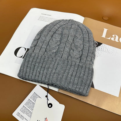 251028 New daily wear matching warm knitted hat