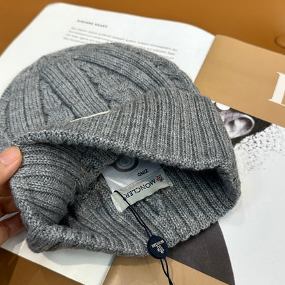 251028 New daily wear matching warm knitted hat