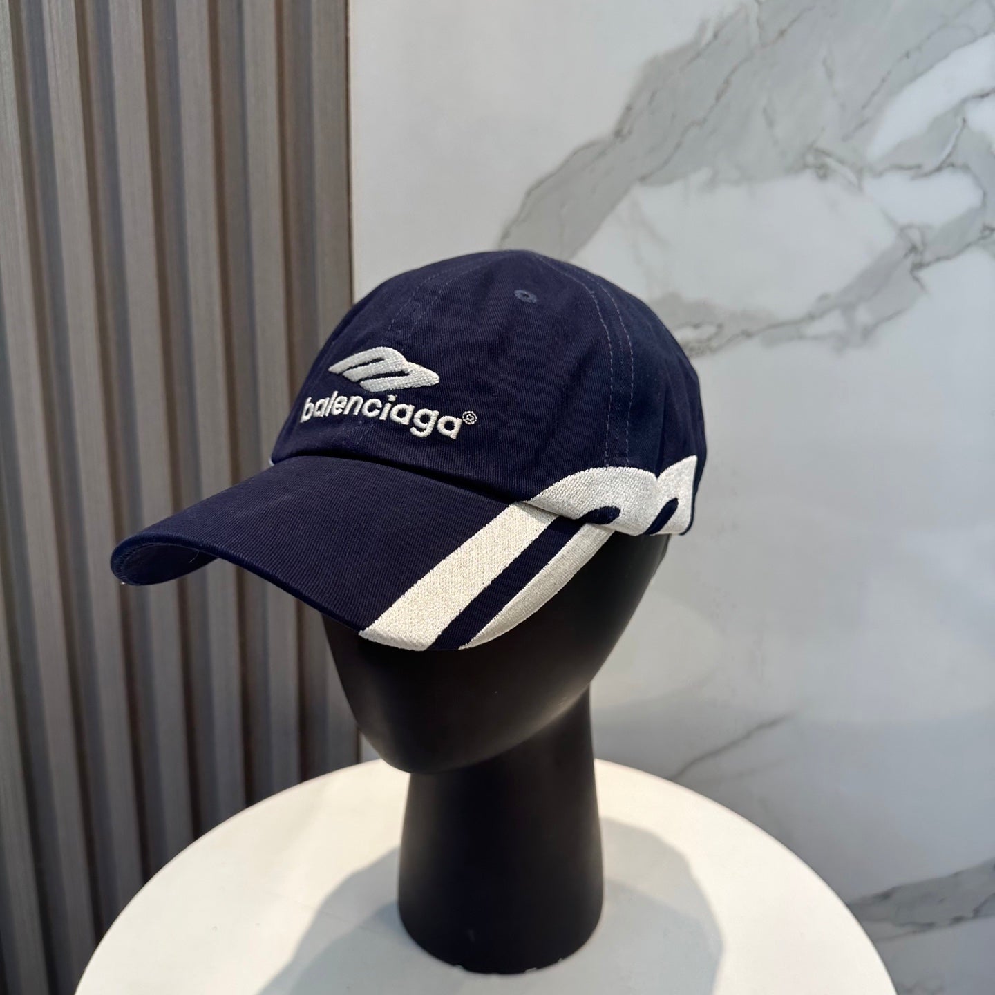 251028 New essential baseball cap for daily outfits