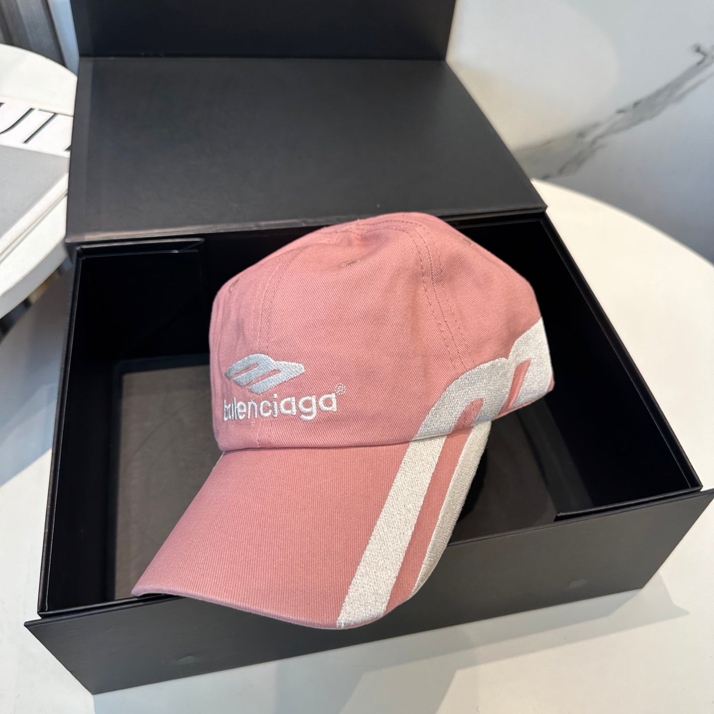 251028 New essential baseball cap for daily outfits