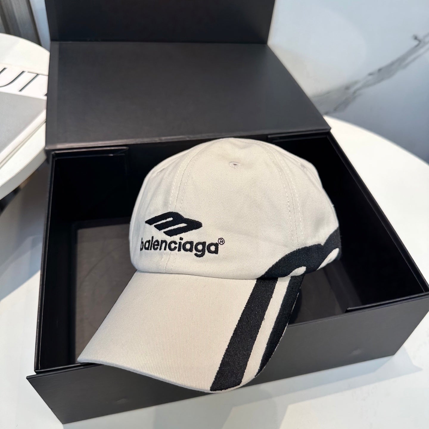 251028 New essential baseball cap for daily outfits