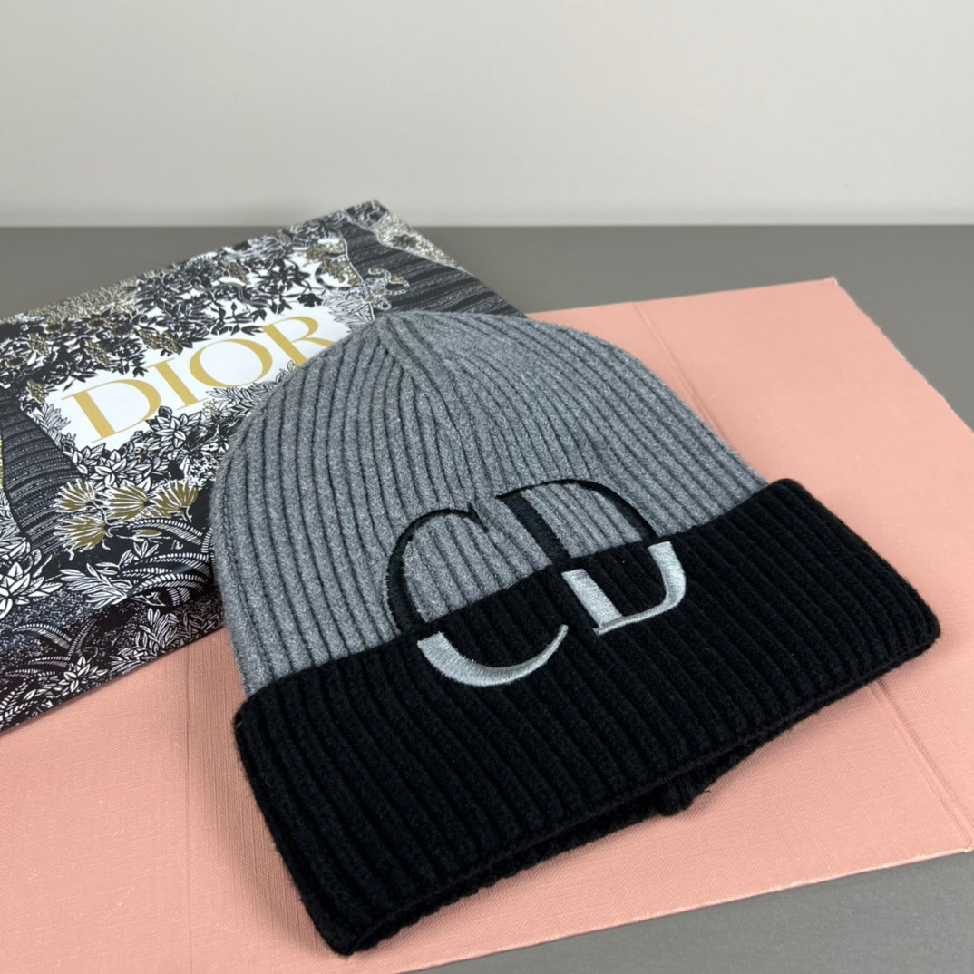 251028 New daily wear matching warm knitted hat