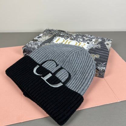 251028 New daily wear matching warm knitted hat