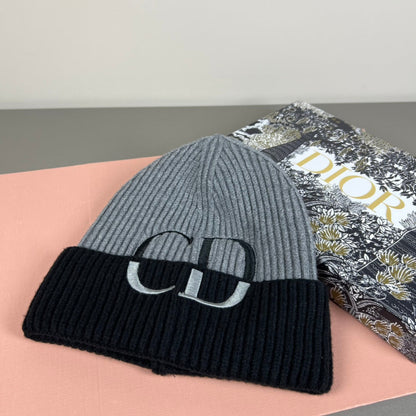 251028 New daily wear matching warm knitted hat