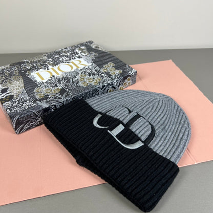 251028 New daily wear matching warm knitted hat