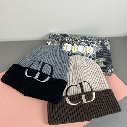 251028 New daily wear matching warm knitted hat