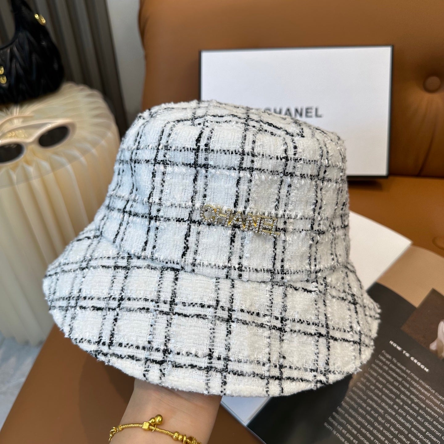 251028 New daily wear outfit featuring a fully printed fisherman hat