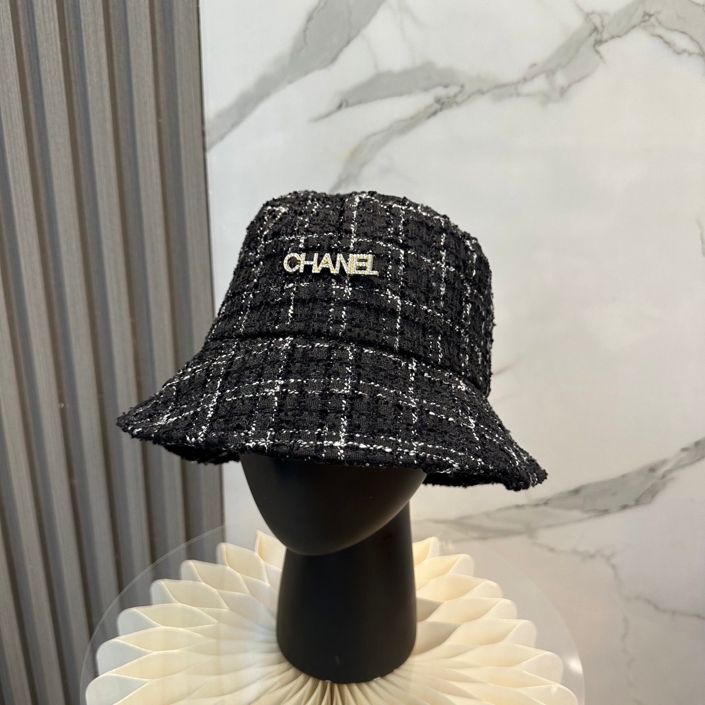 251028 New daily wear outfit featuring a fully printed fisherman hat