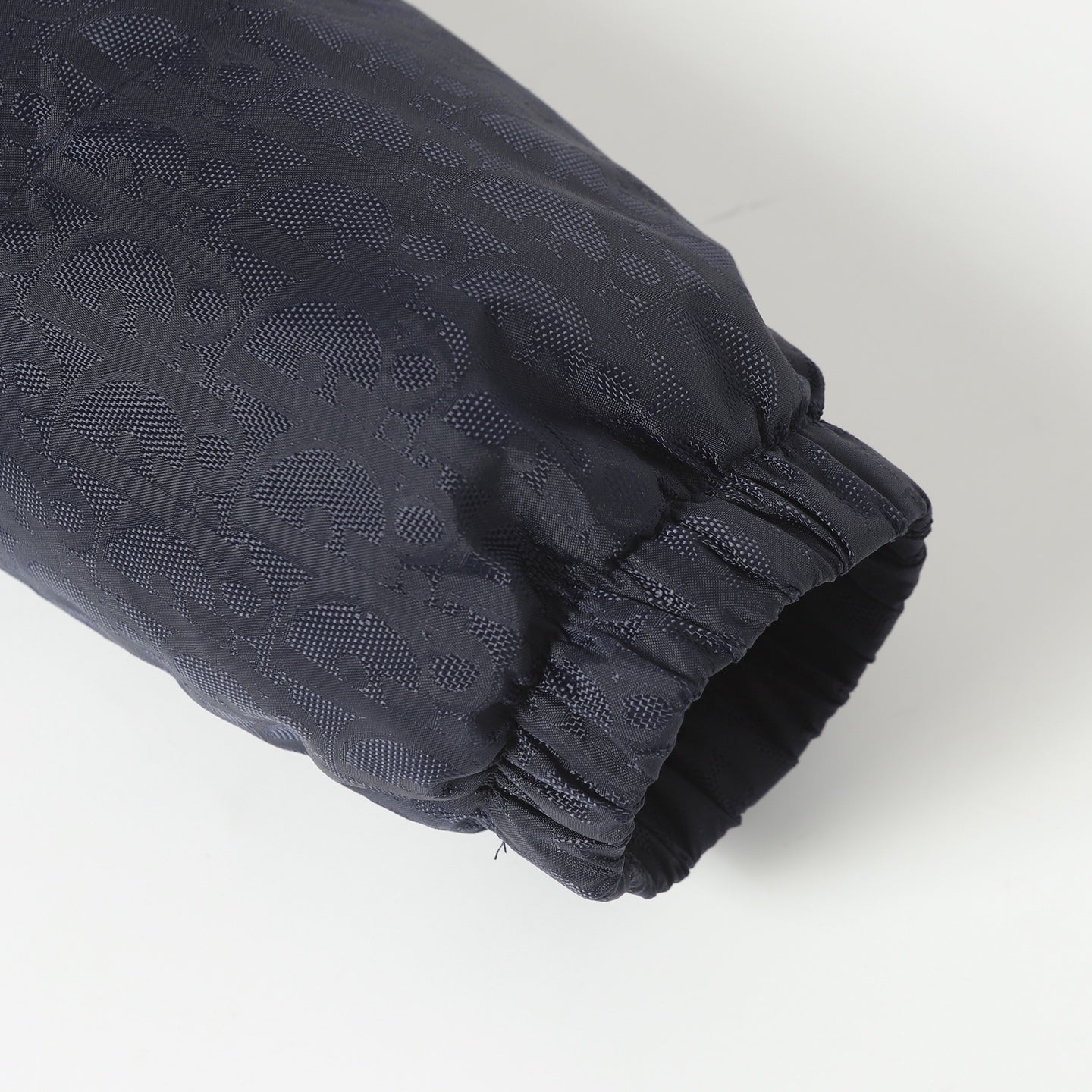 251230 New high-quality dark-patterned jacquard lapel and snap down jacket