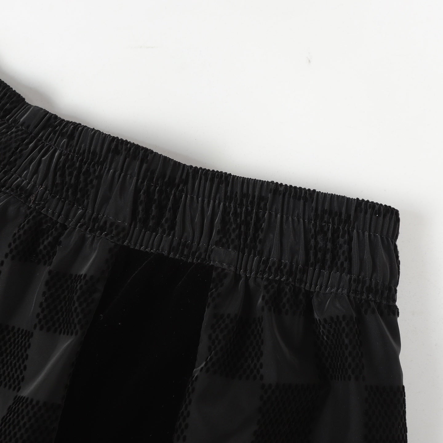 251230 New high-quality checkerboard letter-lined jacquard leggings以上翻译结果来自有道神经网络翻译（YNMT）· 通用场景
