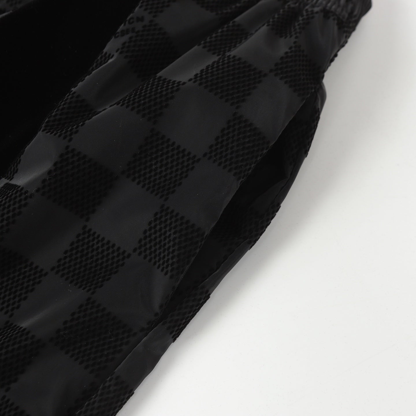 251230 New high-quality checkerboard letter-lined jacquard leggings以上翻译结果来自有道神经网络翻译（YNMT）· 通用场景