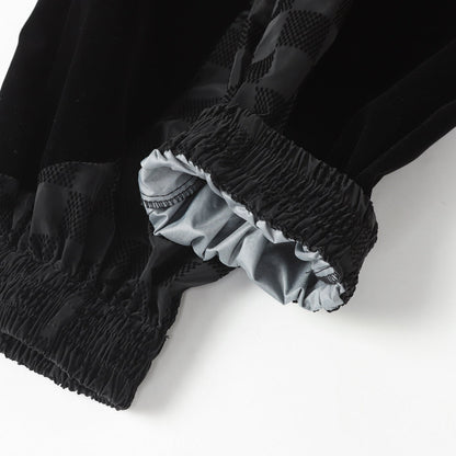251230 New high-quality checkerboard letter-lined jacquard leggings以上翻译结果来自有道神经网络翻译（YNMT）· 通用场景
