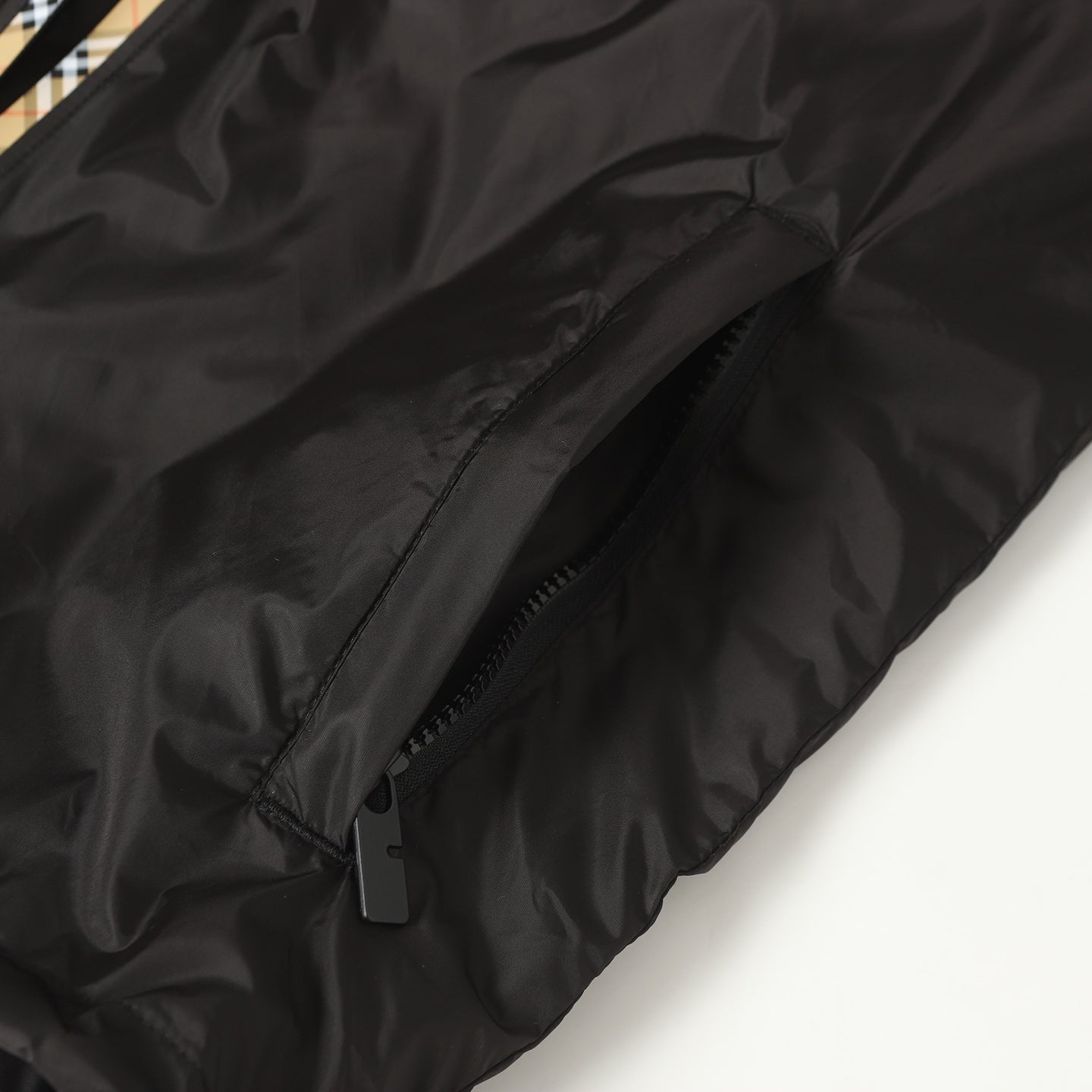 251230 New high-quality nylon hooded jacket
