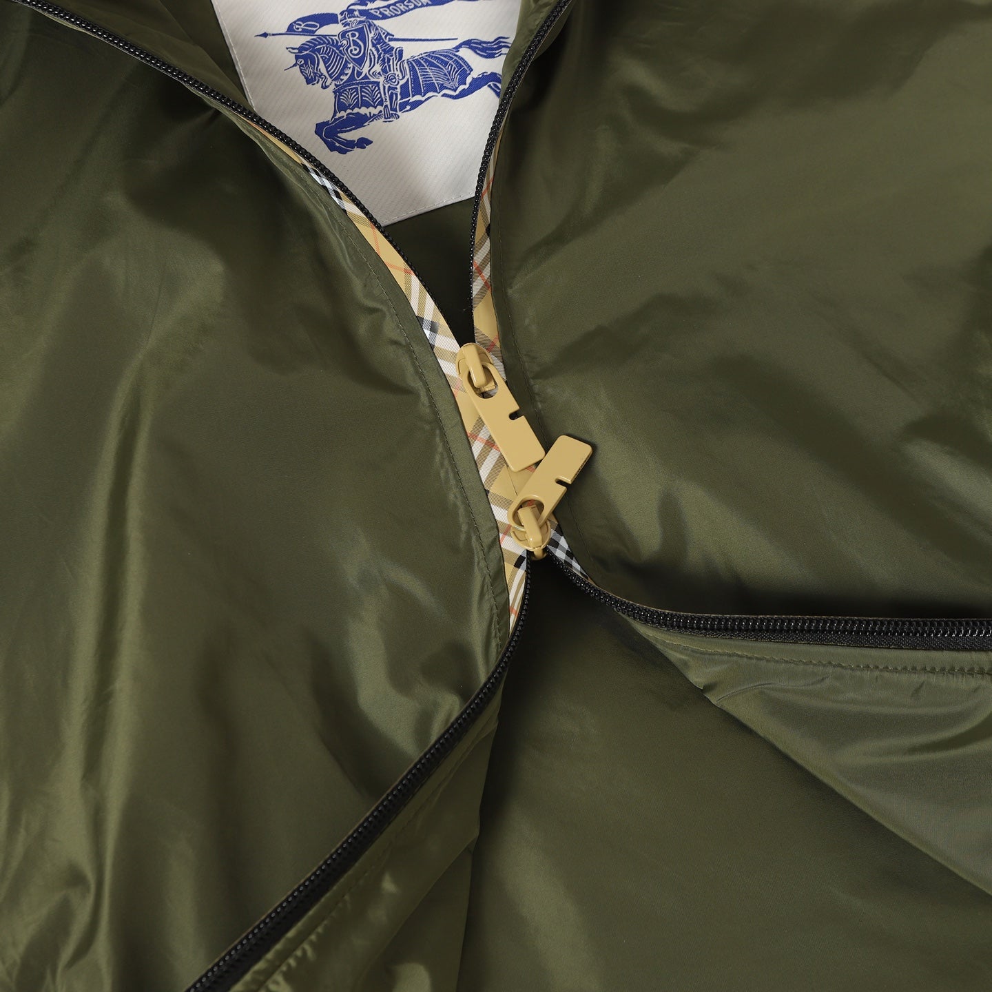 251230 New high-quality nylon hooded jacket