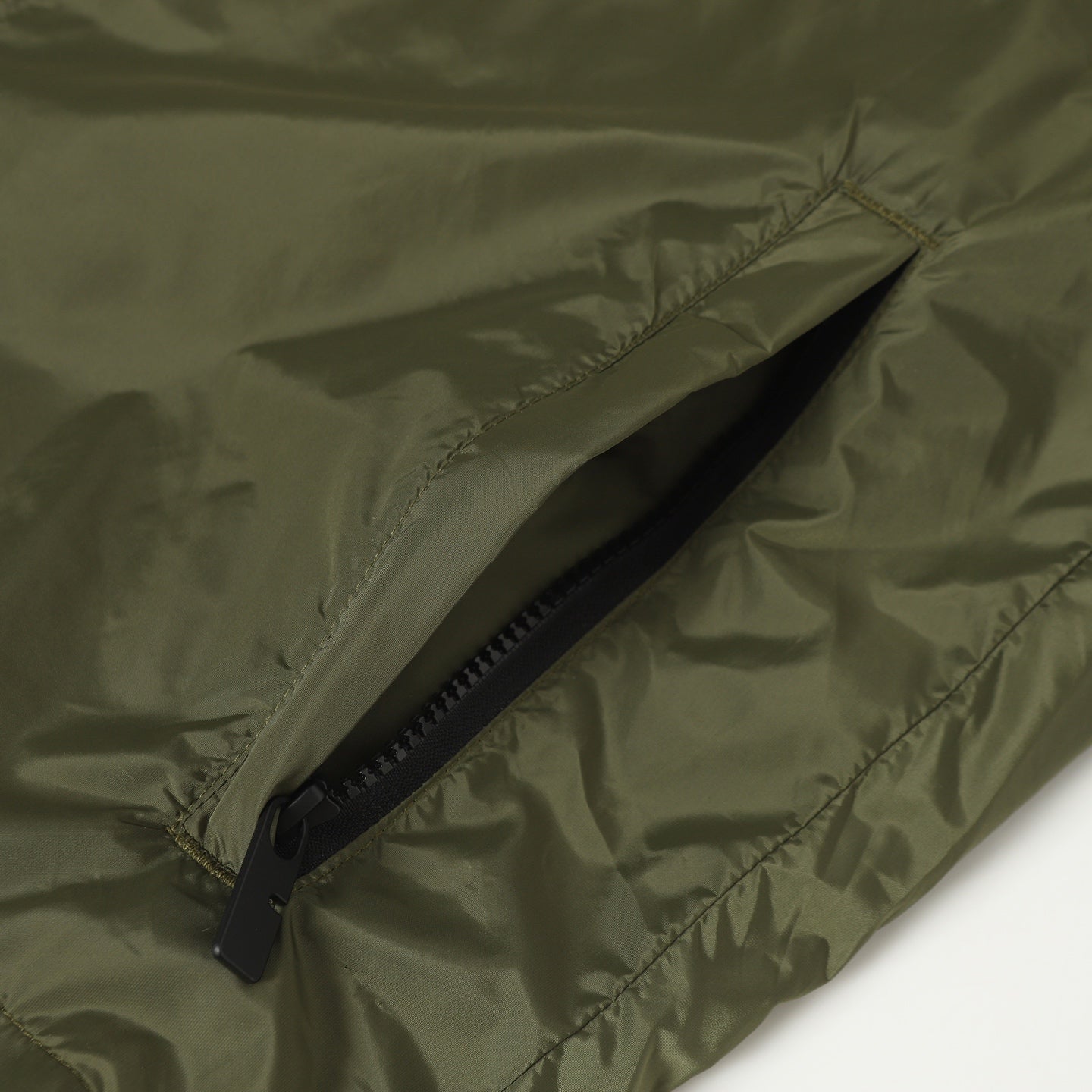 251230 New high-quality nylon hooded jacket