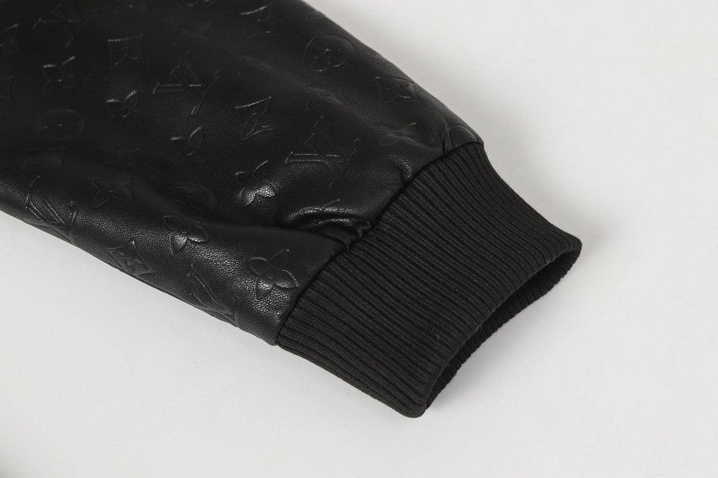 251230 new high-quality dark-patterned full-leather baseball jacket