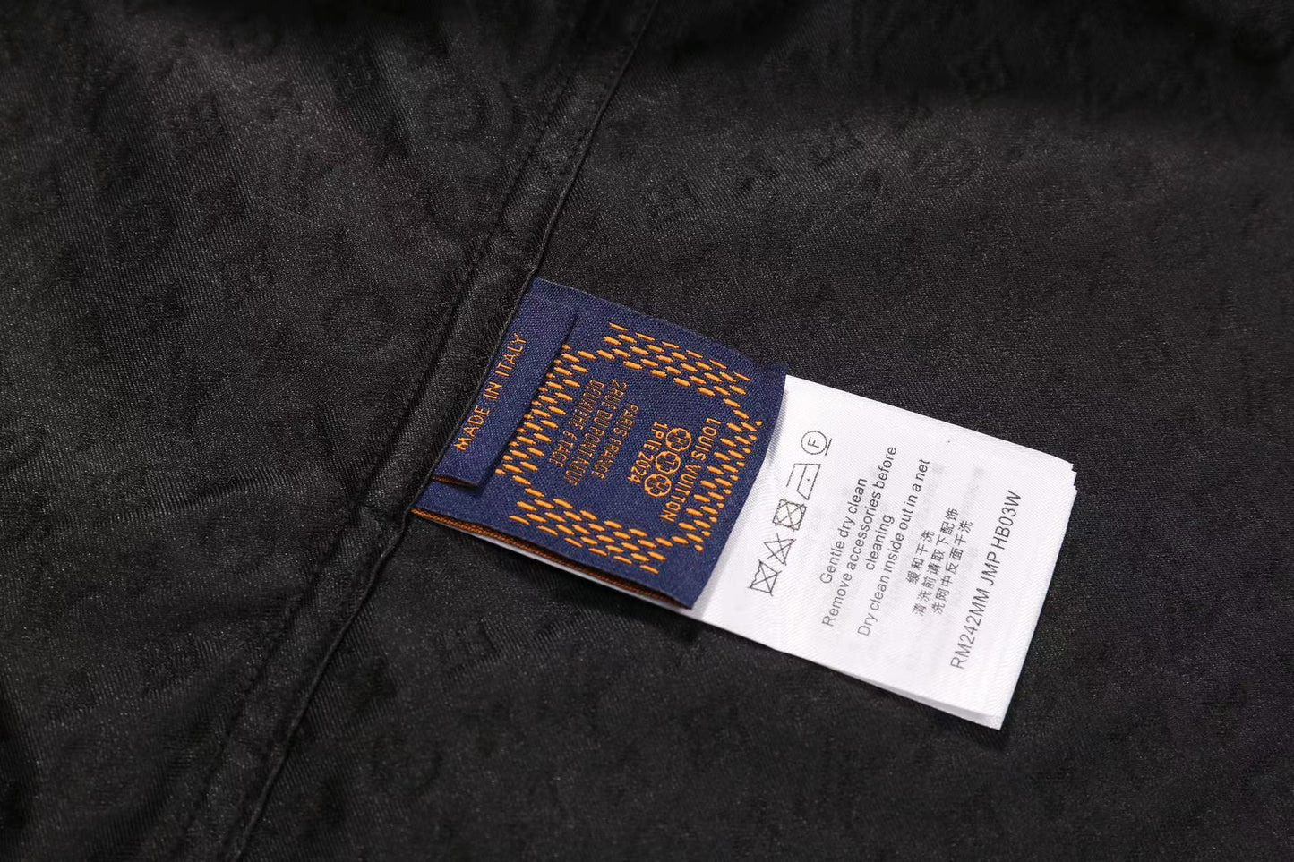 251230 New high-quality dark-patterned jacquard long-sleeved shirt