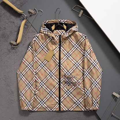 251230 A new high-quality classic checkered windproof jacket