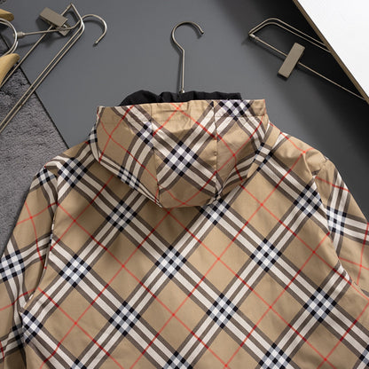 251230 A new high-quality classic checkered windproof jacket