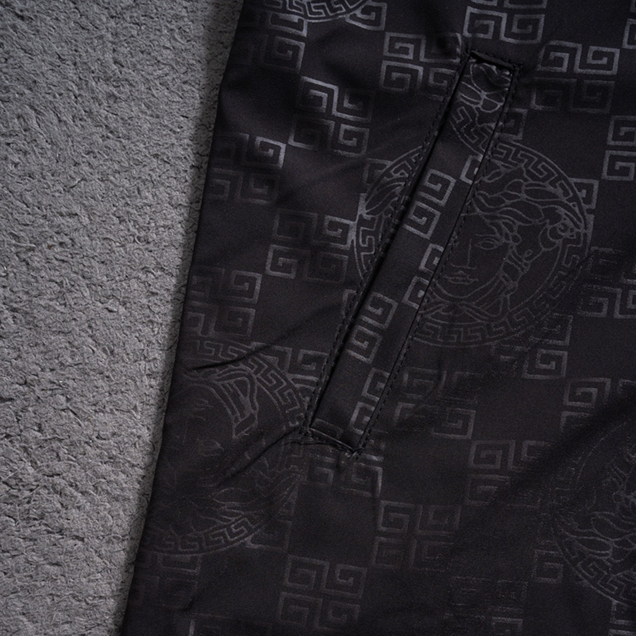 251230 new high-quality dark-patterned full-print windproof jacket