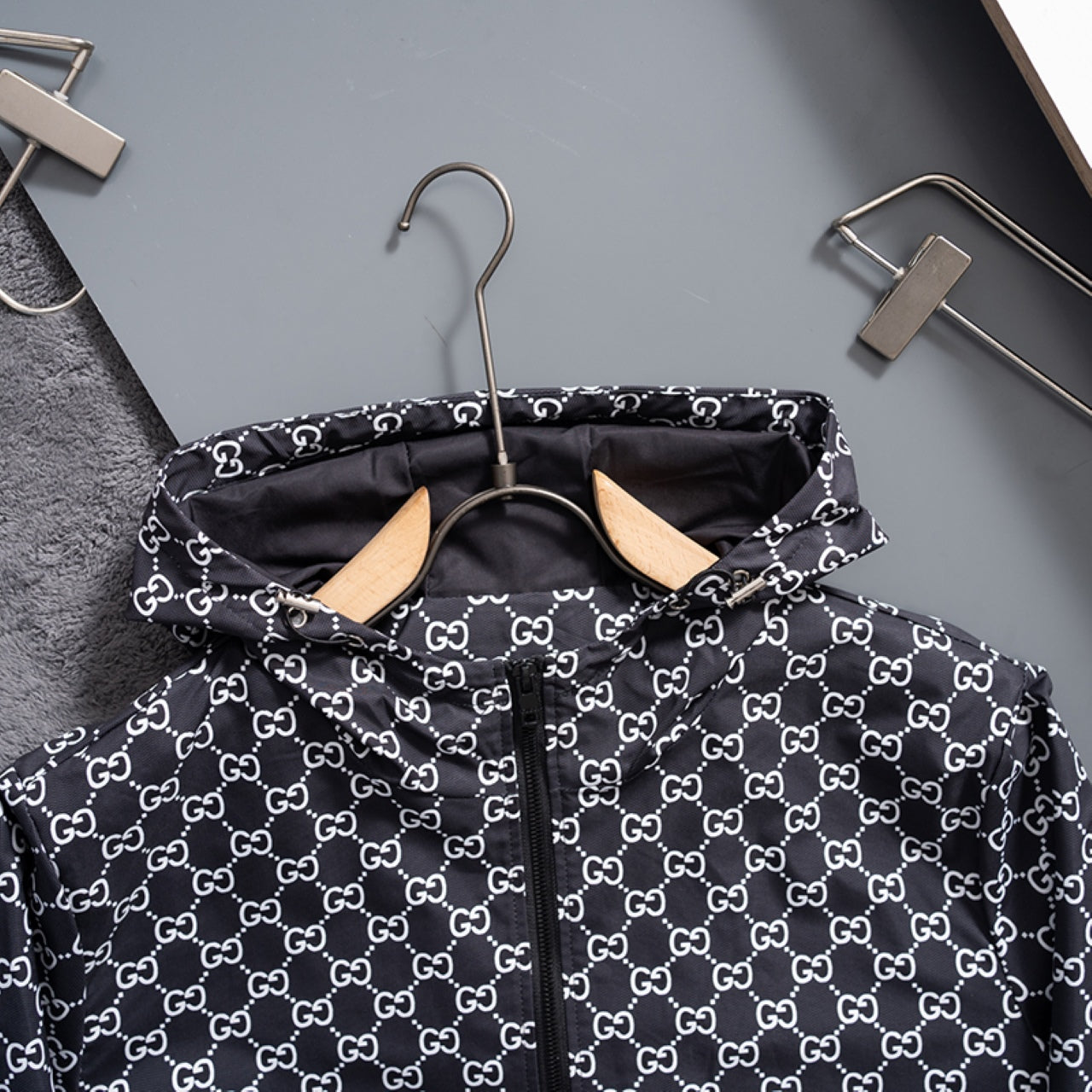 251230 A new high-quality half-sided full-print windproof jacket
