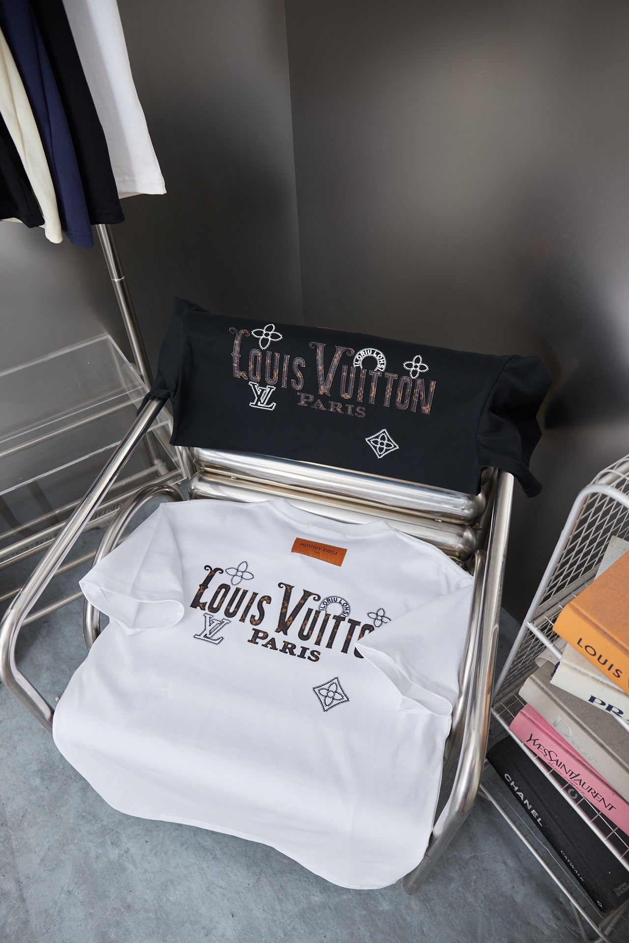 251230 New high-quality colored hollow embroidered LV letter T-shirt