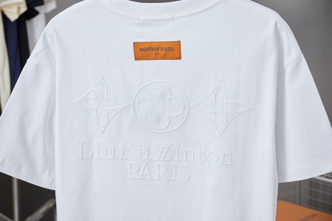 260106 New high-quality embroidered T-shirt in the same color