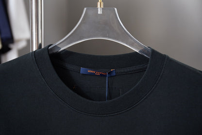 260106 New high-quality embroidered T-shirt with the same color letters