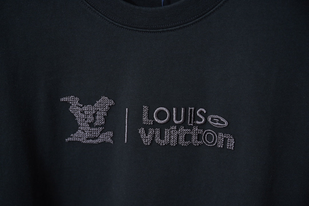 260106 New high-quality embroidered T-shirt with the same color letters