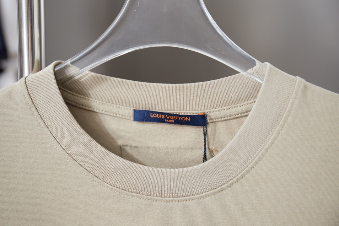 260106 New high-quality embroidered T-shirt with the same color letters