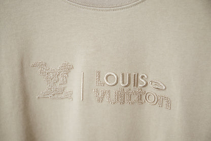 260106 New high-quality embroidered T-shirt with the same color letters