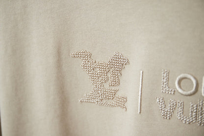 260106 New high-quality embroidered T-shirt with the same color letters