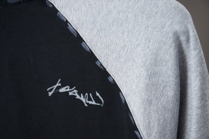 260106 new high-quality T-shirt with color-blocking sleeves and letter signature