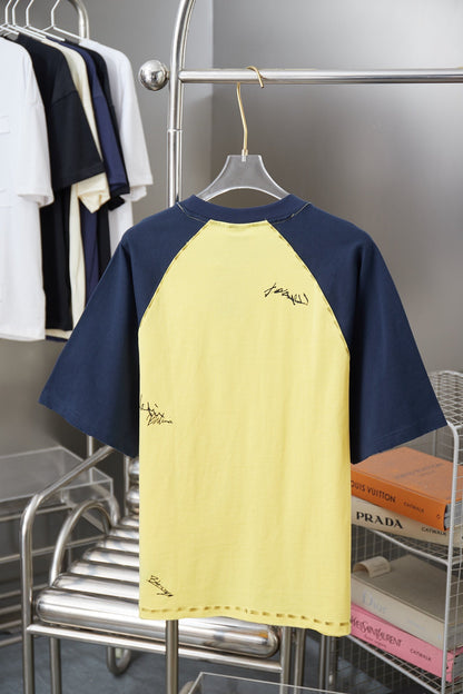 260106 new high-quality T-shirt with color-blocking sleeves and letter signature